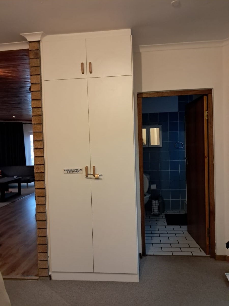 2 Bedroom Property for Sale in Bayview Western Cape